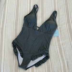 CUPSHE Sweet Smile Solid One-piece Swimsuit. Size Small
